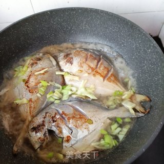 醋焖银鲳鱼的做法步骤：9