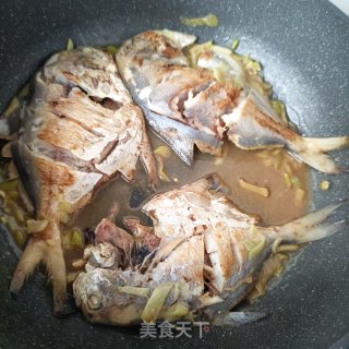 醋焖银鲳鱼的做法步骤：11