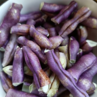 腊肉炖紫芸豆的做法步骤：5