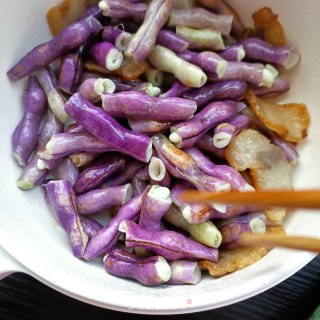 腊肉炖紫芸豆的做法步骤：9