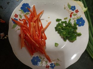 素炒大白菜的做法步骤：2