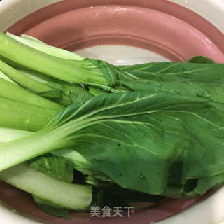 鸡蛋青菜拌面的做法步骤：2