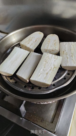 手撕茄条的做法步骤：1