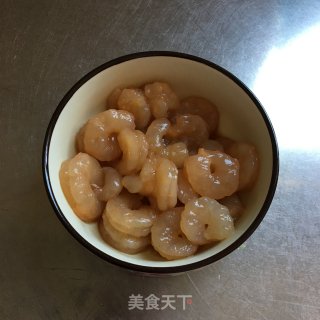 丝瓜炒虾仁的做法步骤：1