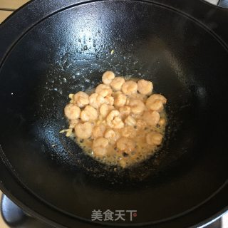 丝瓜炒虾仁的做法步骤：3