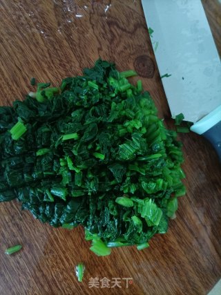 菠菜煎蛋的做法步骤：1