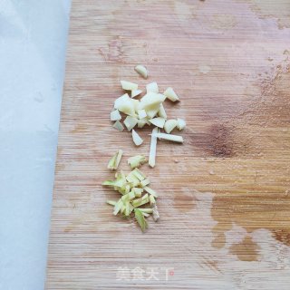 青红椒炒肉的做法步骤：4