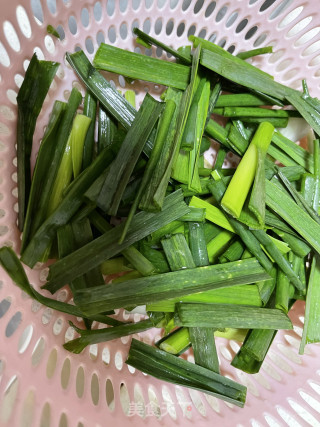 黄骨鱼豆腐杂菌煲的做法步骤：4