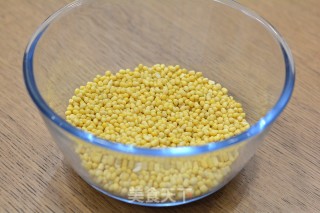 奶香绿豆糕的做法步骤：1