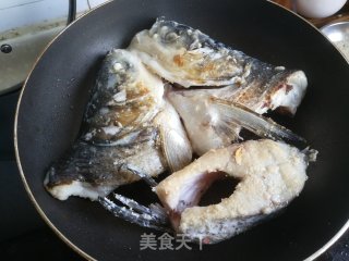 红烧鲢鱼的做法步骤：5
