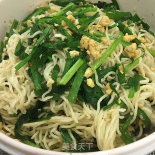 韭菜鸡蛋炒面的做法步骤：8