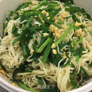 韭菜鸡蛋炒面的做法步骤：10