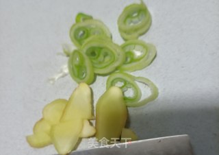小石斑焖面的做法步骤：2
