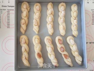 意式白酒杏仁螺旋酥的做法步骤：13