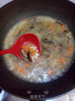 香菇胡萝卜疙瘩汤的做法步骤：6