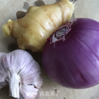 蒜香鸡翅的做法步骤：2