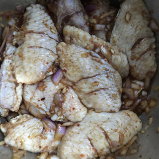 蒜香鸡翅的做法步骤：4