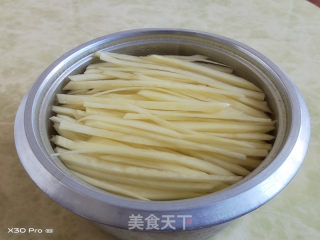 素炒三丝的做法步骤：1