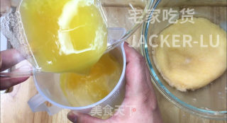 土豆煎饼，外层焦脆内里软糯，太好吃了，零失败一次成功。的做法步骤：6