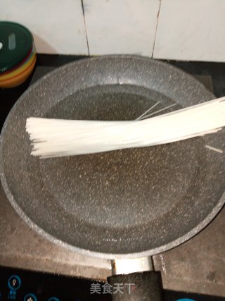面条的做法步骤：1