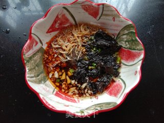 酸汤鲜肉馄饨的做法步骤：5
