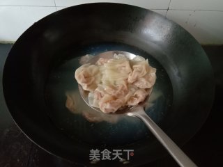 酸汤鲜肉馄饨的做法步骤：7