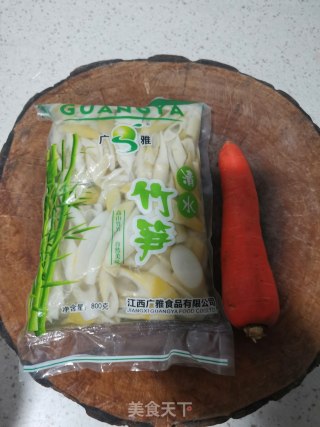 春笋炒里脊的做法步骤：2