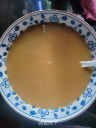 玉米胡萝卜菌菇汤的做法步骤：5