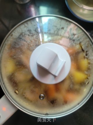 土豆胡萝卜焖牛杂的做法步骤：5