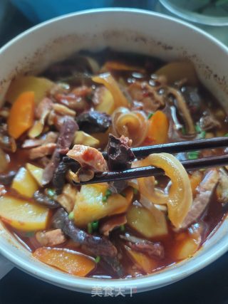 土豆胡萝卜焖牛杂的做法步骤：7