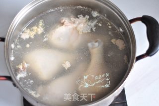 酱烧鸡腿饭的做法步骤：1