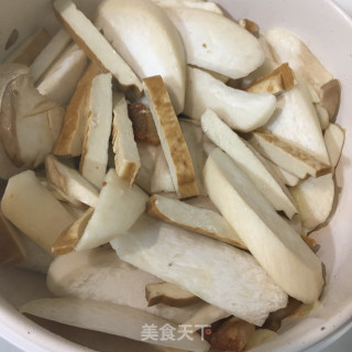 五花肉炒黄瓜杏鲍菇的做法步骤：4