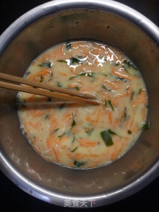 裙带菜鸡蛋饼的做法步骤：3