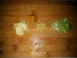 肉酱米粉的做法步骤：2