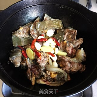 红烧甲鱼的做法步骤：2