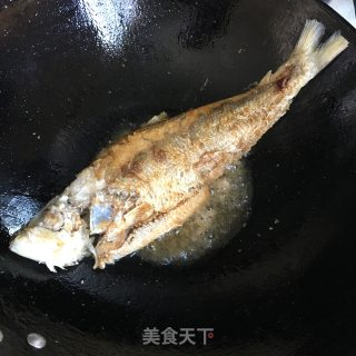 红烧香鱼的做法步骤：2