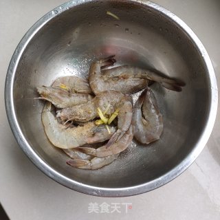 芹菜香辣虾的做法步骤：3