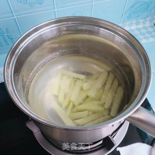 芹菜香辣虾的做法步骤：12