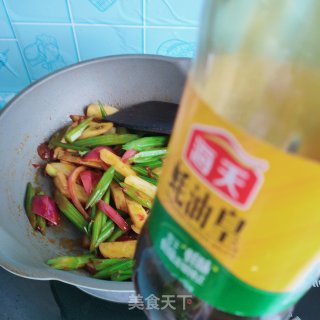 芹菜香辣虾的做法步骤：17