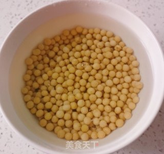 黄豆排骨汤的做法步骤：1