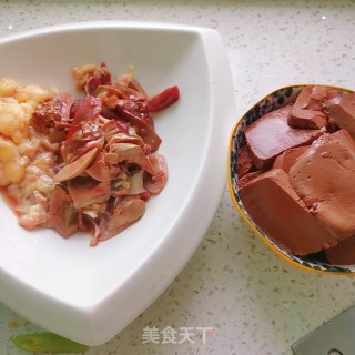 炒鸭杂的做法步骤：1