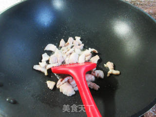 洋葱五花肉炒鸡心的做法步骤：3
