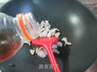 洋葱五花肉炒鸡心的做法步骤：4