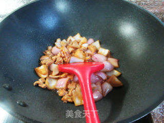 洋葱五花肉炒鸡心的做法步骤：7