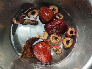 山楂陈皮水的做法步骤：2