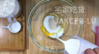 香煎小面包，制作简单，奶香味十足，一口一个，孩子超爱吃。的做法步骤：1