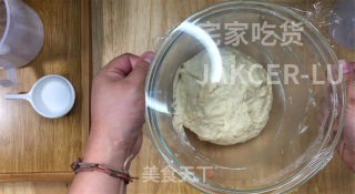 香煎小面包，制作简单，奶香味十足，一口一个，孩子超爱吃。的做法步骤：5