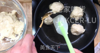 香煎小面包，制作简单，奶香味十足，一口一个，孩子超爱吃。的做法步骤：7