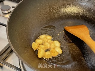 酸汤汆五花肉的做法步骤：1