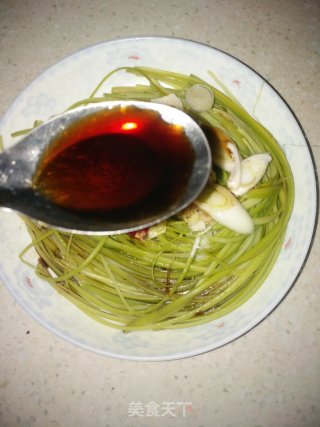 手撕蒜苔的做法步骤：10
